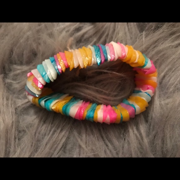 Handmade Shell Arm Candy 🐚 - Picture 2 of 3